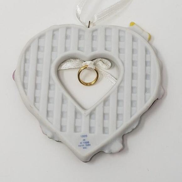 1999 Hallmark Wedding Memories Handcrafted Keepsake Easter Ornament - Picture 6 of 6